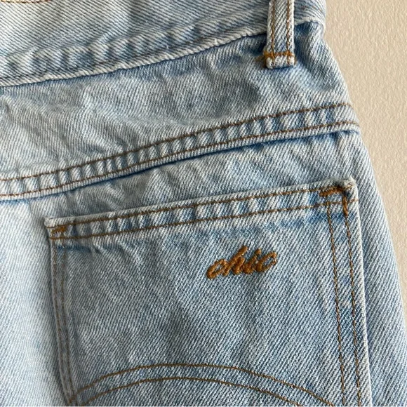 Vintage Chic Womens Ripped Raw Hem Denim Shorts size S - Picture 5 of 11